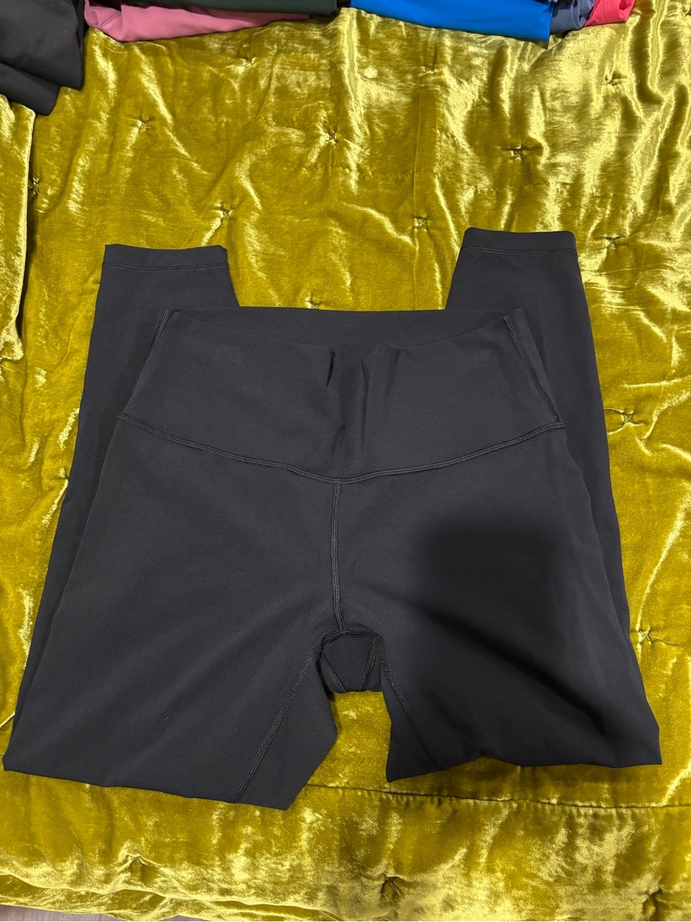 Wunder under high rise crop 23” full on luxtreme